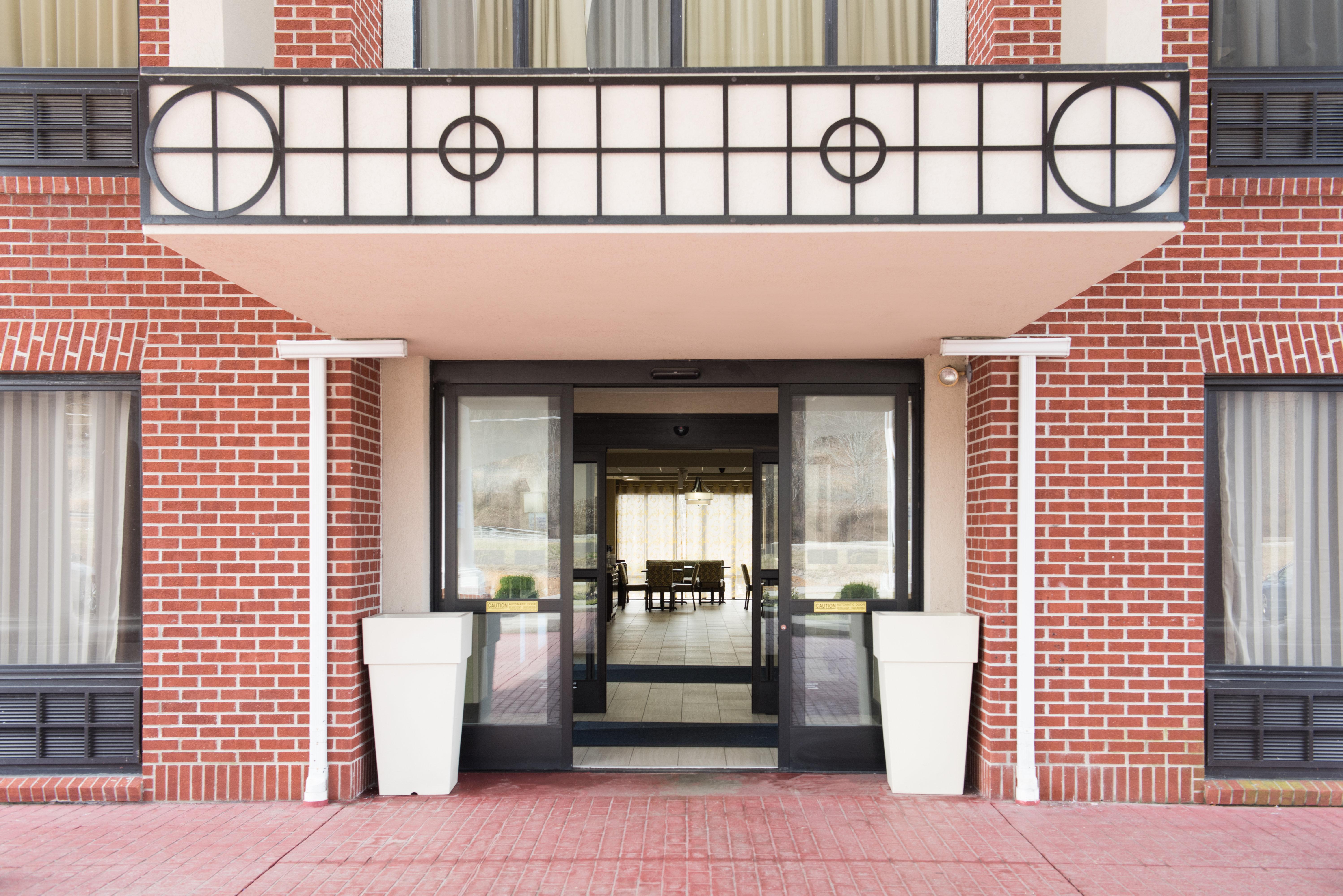 Holiday Inn Express Hotel & Suites Ashland By Ihg Exteriör bild